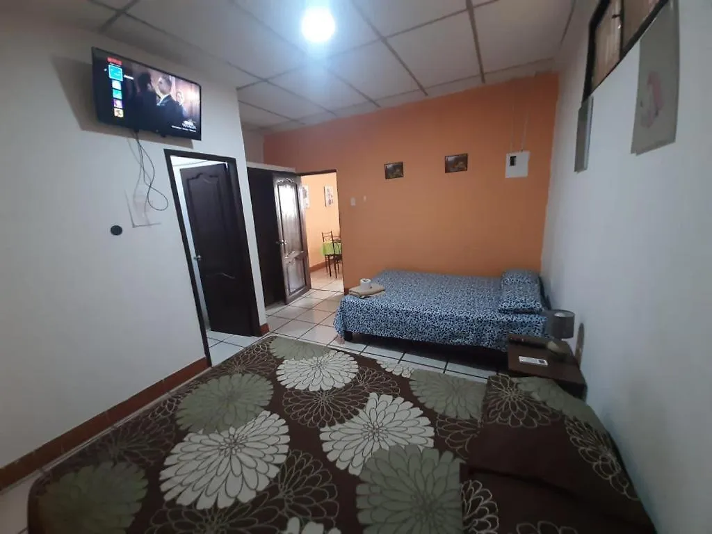 Апартаменты Departamentos En La Garzota Norte Cerca Del Aeropuerto Y Mall Del Sol Гуаякиль 0*,